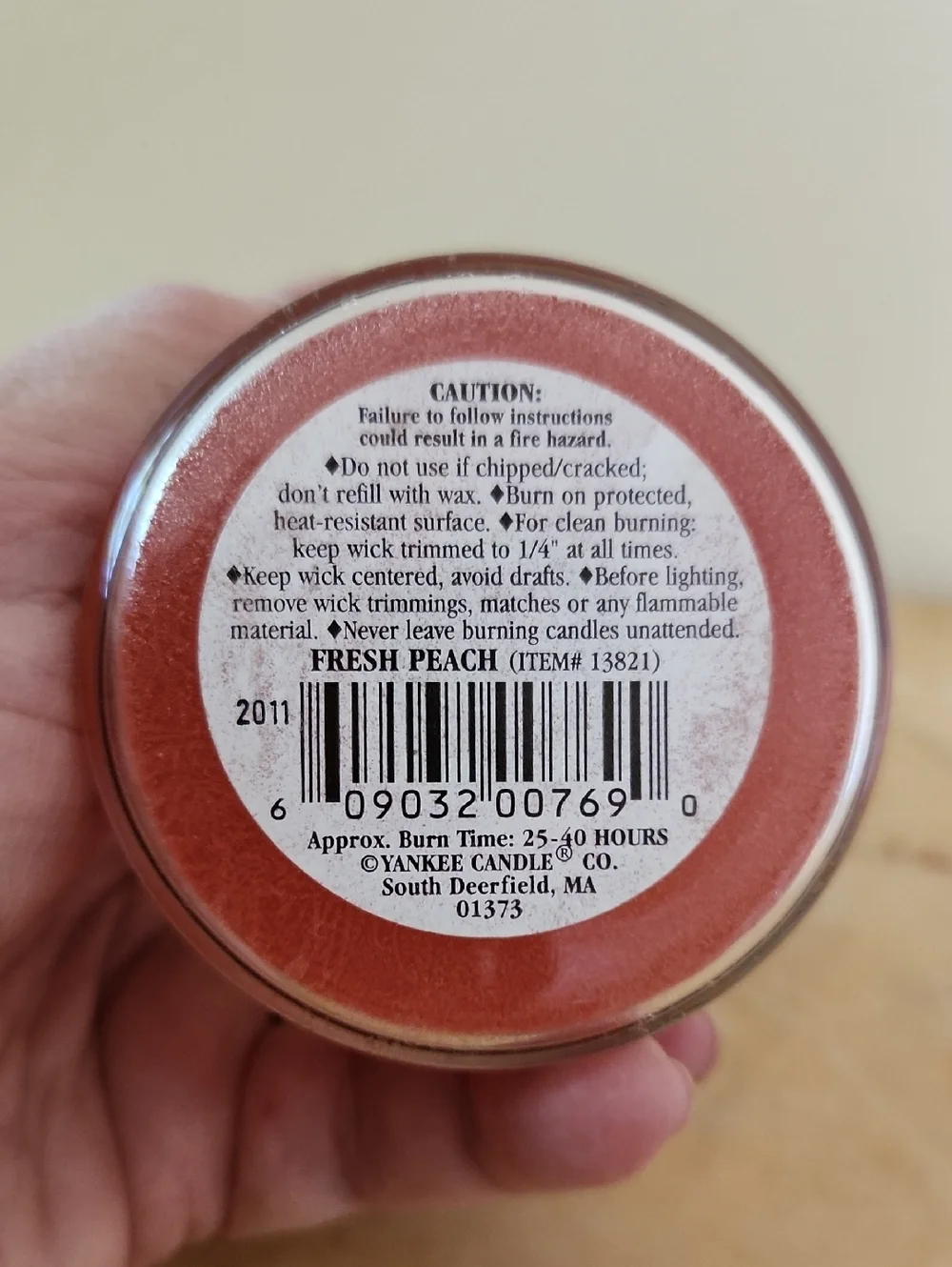 Retired Yankee Candle Fresh Peach Small Jar 3.7 oz